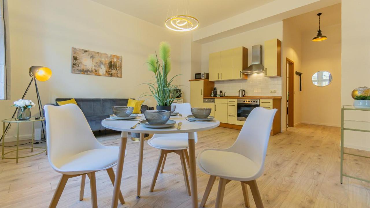 Cityapartment - 53 M², 2 Zimmer, Zentral, Netflix, Kueche, Waschmaschine Cottbus Exterior foto
