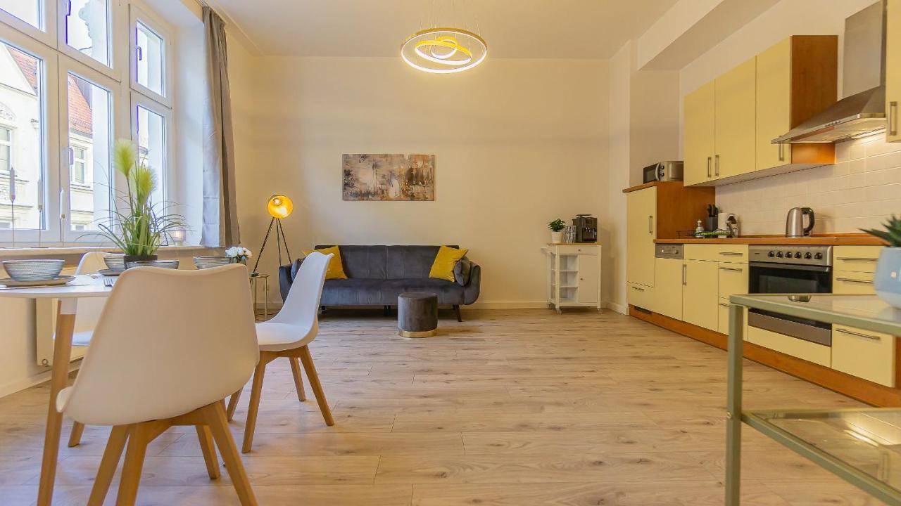 Cityapartment - 53 M², 2 Zimmer, Zentral, Netflix, Kueche, Waschmaschine Cottbus Exterior foto